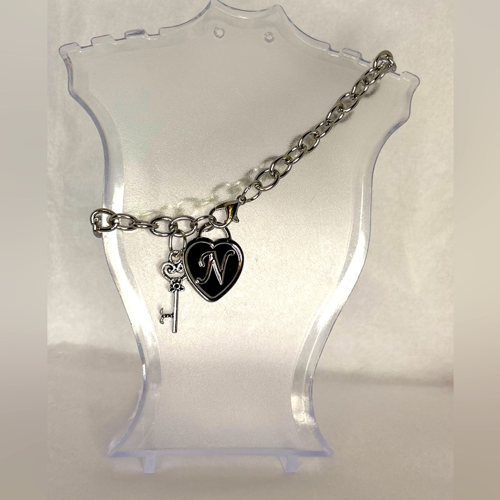 NEW Initial “N” Heart & Key Adjustable Charm Bracelet Fashion Silver-Tone